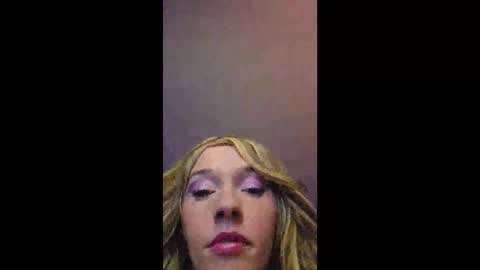 Snapshot of maciimayy chatting on November 29, 5:27 pm maciimayy online show from November 29, 5:27 pm