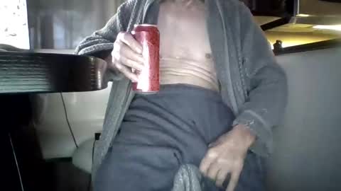 Snapshot of mack1960959307 chatting on December 28, 10:03 am Big mack 1 online show from December 28, 10:03 am