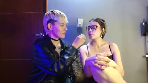 Noah Askew online show from October 19, 12:00 am