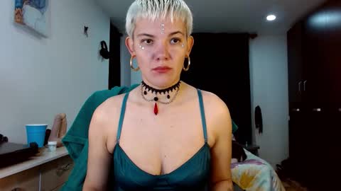 Noah Askew online show from March 1, 10:56 pm