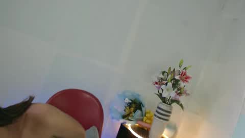 madalina1992 online show from February 18, 4:04 am