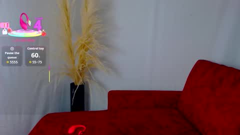 Snapshot of madam_dali chatting on December 22, 1:19 pm Dalila online show from December 22, 1:19 pm