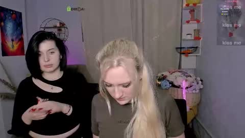 Snapshot of madam_ulis chatting on February 24, 6:28 pm Ulis online show from February 24, 6:28 pm