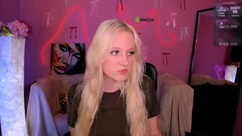 Snapshot of madam_ulis chatting on April 14, 9:48 am Ulis online show from April 14, 9:48 am