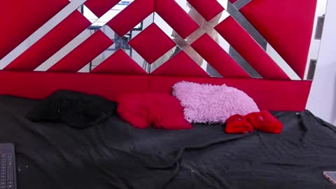 madame_channel online show from April 15, 7:10 pm