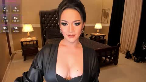 Alison Kloss online show from December 17, 11:55 pm