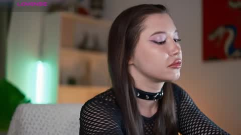 Maddi online show from May 26, 1:23 am