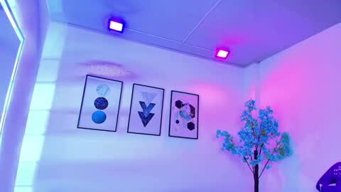 maddie_t18 online show from March 14, 11:26 am