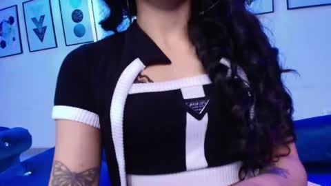 Snapshot of maddie_t18 chatting on May 11, 4:04 pm maddie_t18 online show from May 11, 4:04 pm