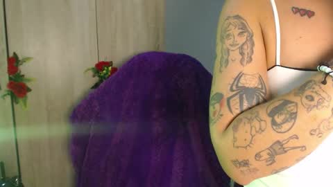 maddiie and clyde online show from October 23, 10:19 pm