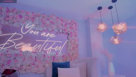 Maddison online show from November 12, 4:02 am