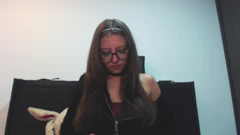 Maddy UwU online show from November 6, 11:15 pm