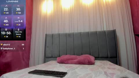 Maddy Please help me with your thumbs up its important online show from December 7, 12:41 am