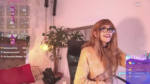 Snapshot of maddy_cooper_ chatting on December 28, 3:26 am Maddy online show from December 28, 3:26 am