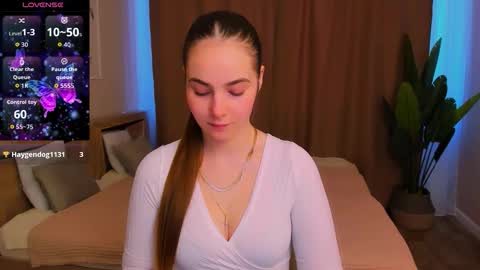 Snapshot of maddy_gate chatting on February 25, 8:13 am maddy_gate online show from February 25, 8:13 am