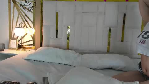 Snapshot of maddy_jacksonw chatting on September 10, 12:05 pm Maddy online show from September 10, 12:05 pm