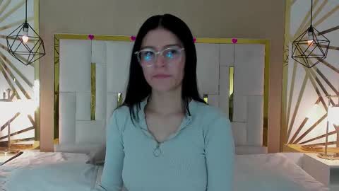 Snapshot of maddy_jacksonw chatting on September 15, 11:43 am Maddy online show from September 15, 11:43 am