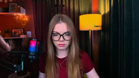 maddy moah online show from April 22, 4:59 am