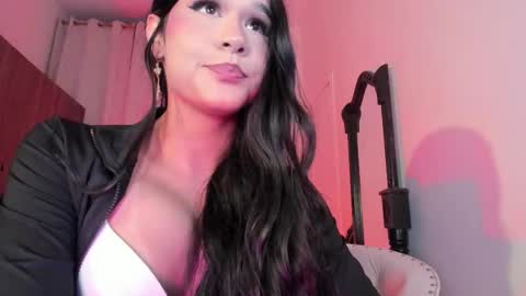 maddy_rios online show from January 15, 7:24 am