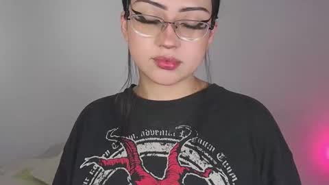   Please followme and rate me your thumbs up online show from January 6, 11:18 pm