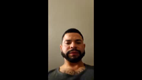 Snapshot of madejonathan chatting on April 8, 10:37 am madejonathan online show from April 8, 10:37 am