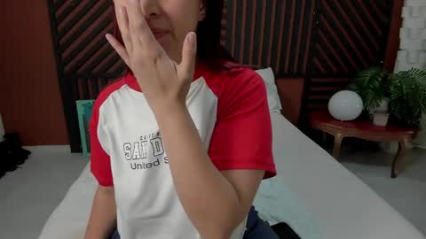 Madelaine  online show from April 12, 2:22 pm