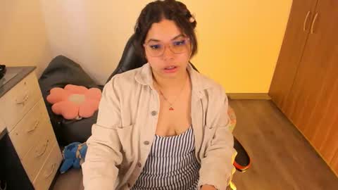 madelaine_taylor online show from October 20, 3:34 pm