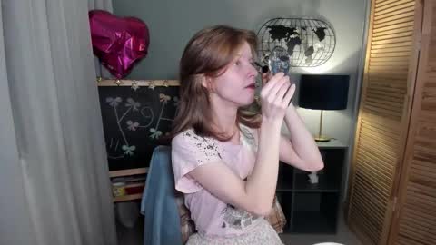 madelaines online show from November 12, 10:04 am