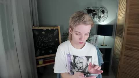 madelaines online show from December 21, 8:43 am