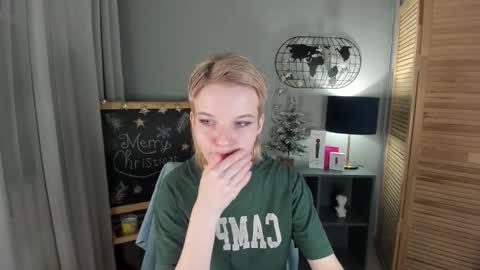 madelaines online show from December 23, 8:45 am