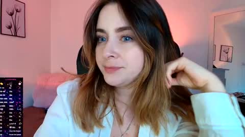 Snapshot of madelamee chatting on September 18, 8:44 pm madelamee online show from September 18, 8:44 pm