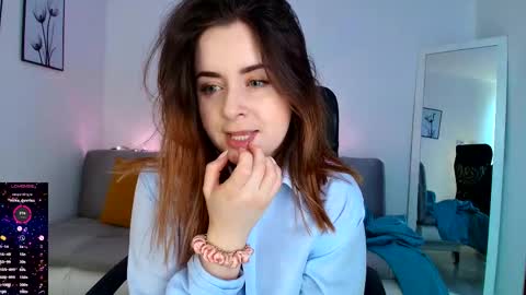 madelamee online show from November 10, 3:55 pm