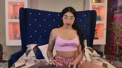 Madelene hills online show from February 19, 11:12 pm