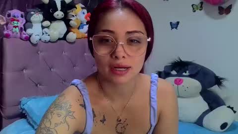 Snapshot of madeleine_2018 chatting on April 29, 4:22 pm sofia online show from April 29, 4:22 pm