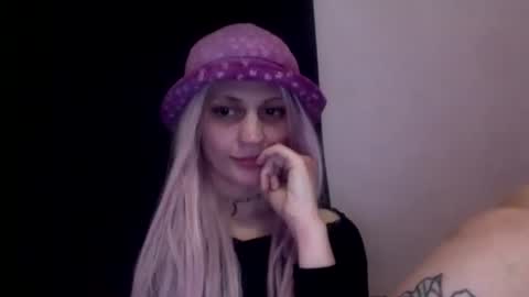 Snapshot of madelinevalentine chatting on February 9, 12:47 am madeline online show from February 9, 12:47 am