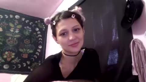 Snapshot of madelinevalentine chatting on February 14, 6:59 pm madeline online show from February 14, 6:59 pm