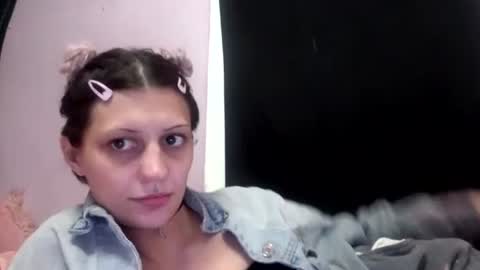 Snapshot of madelinevalentine chatting on February 16, 1:24 am madeline online show from February 16, 1:24 am