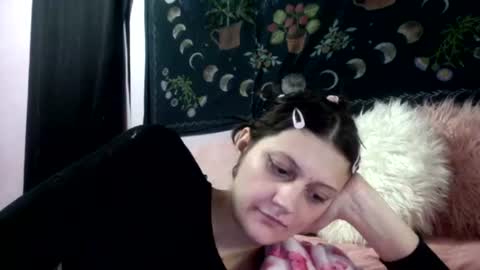 Snapshot of madelinevalentine chatting on March 1, 9:11 am madeline online show from March 1, 9:11 am