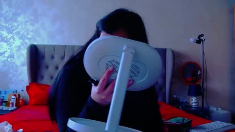 madelynvelure online show from February 20, 6:59 am