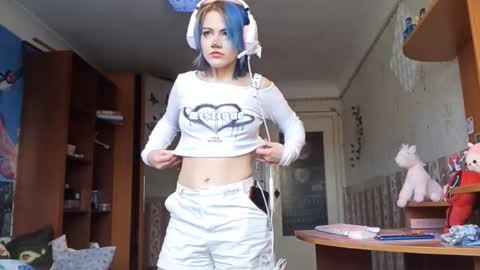 Alice Kaneki online show from February 3, 6:40 am