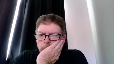 Madhatter72 online show from November 20, 6:40 pm