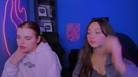 Snapshot of madison4hearts chatting on February 23, 2:58 pm Mady online show from February 23, 2:58 pm