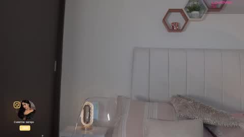 Valentina   1030   530  -  online show from October 10, 4:33 am