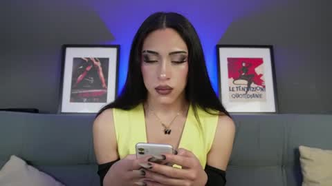Snapshot of madison__rey chatting on April 15, 8:21 am Madison Rey online show from April 15, 8:21 am