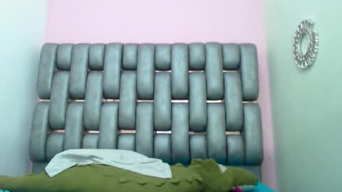 M A D I S O N online show from November 30, 1:37 pm