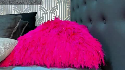 Snapshot of madison_milan chatting on January 10, 2:35 am online show from January 10, 2:35 am