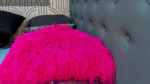 Snapshot of madison_milan chatting on January 17, 3:55 am online show from January 17, 3:55 am