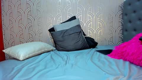 Snapshot of madison_milan chatting on February 4, 8:13 am online show from February 4, 8:13 am
