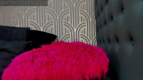 Snapshot of madison_milan chatting on February 22, 12:08 pm online show from February 22, 12:08 pm
