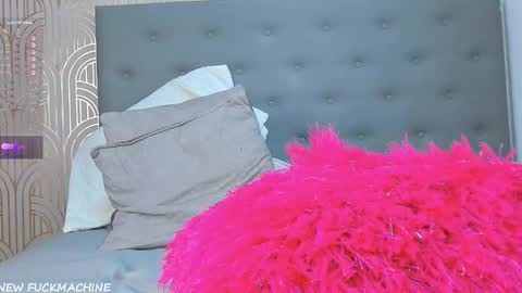 Snapshot of madison_milan chatting on September 28, 6:57 pm online show from September 28, 6:57 pm
